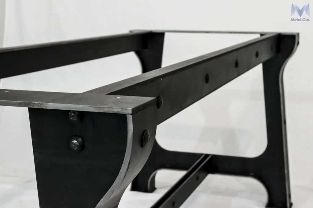 tavolo in metallo torino